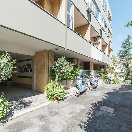 Modern Giardini Vaticani & S.pietro Apartment